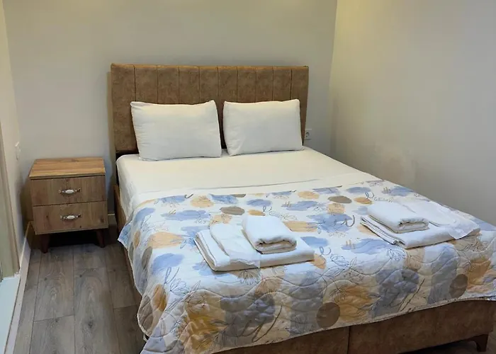 Pilot Hotel 2